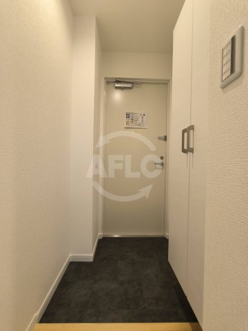 玄関　Raffine大阪九条　玄関