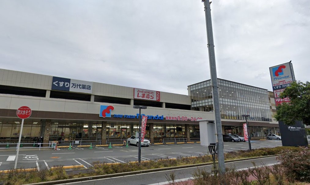 スーパー　万代 西宮前浜店（スーパー）まで587m
