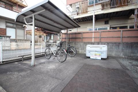 その他共有部分　敷地内専用ごみ場と駐輪場