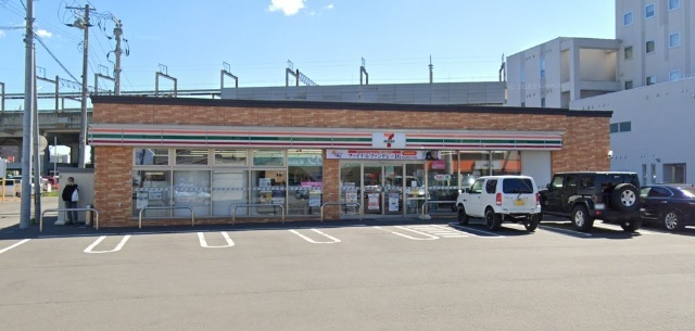 コンビニ　セブンイレブン千歳末広店（コンビニ）まで285m