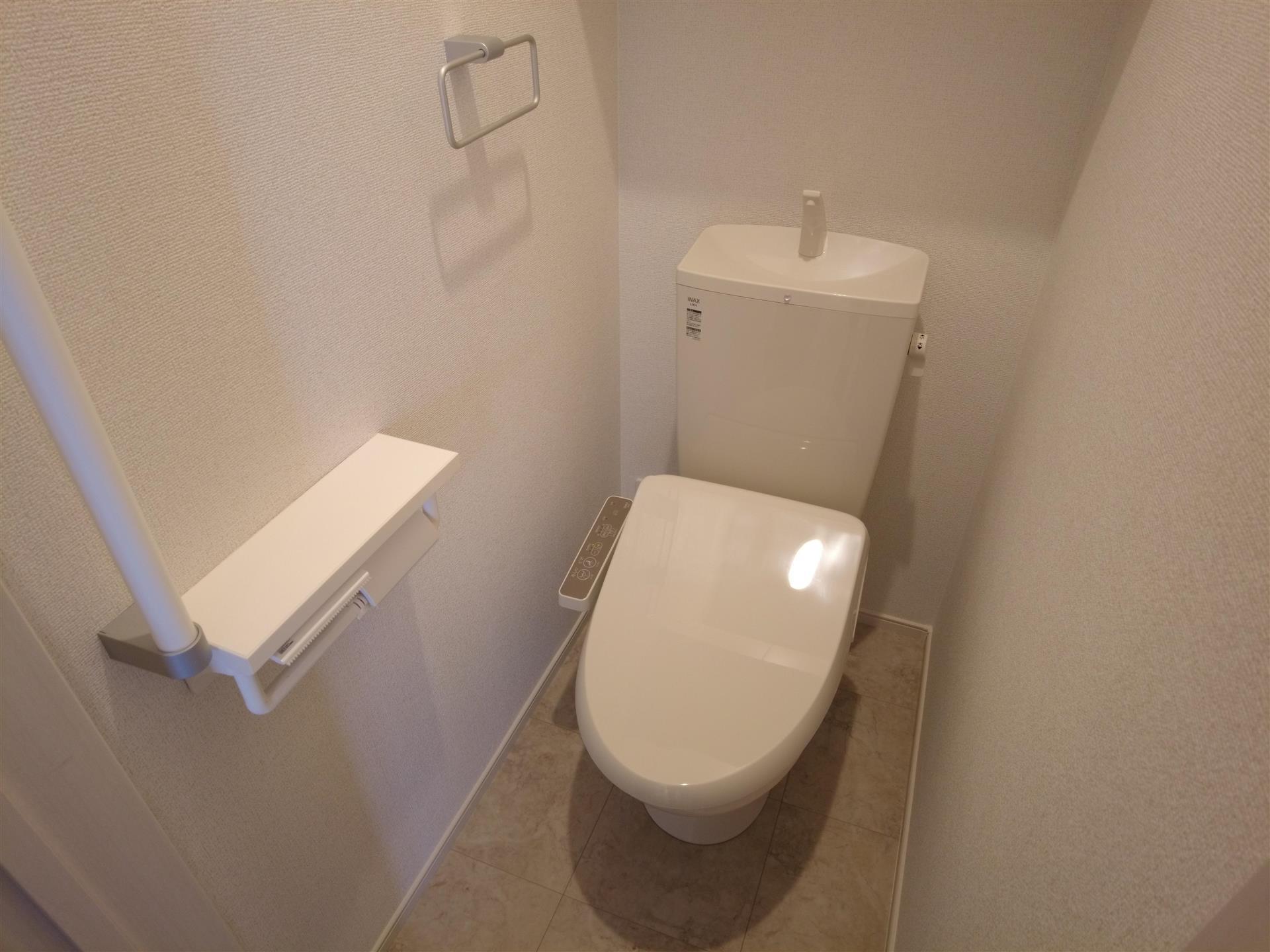 トイレ　トイレ