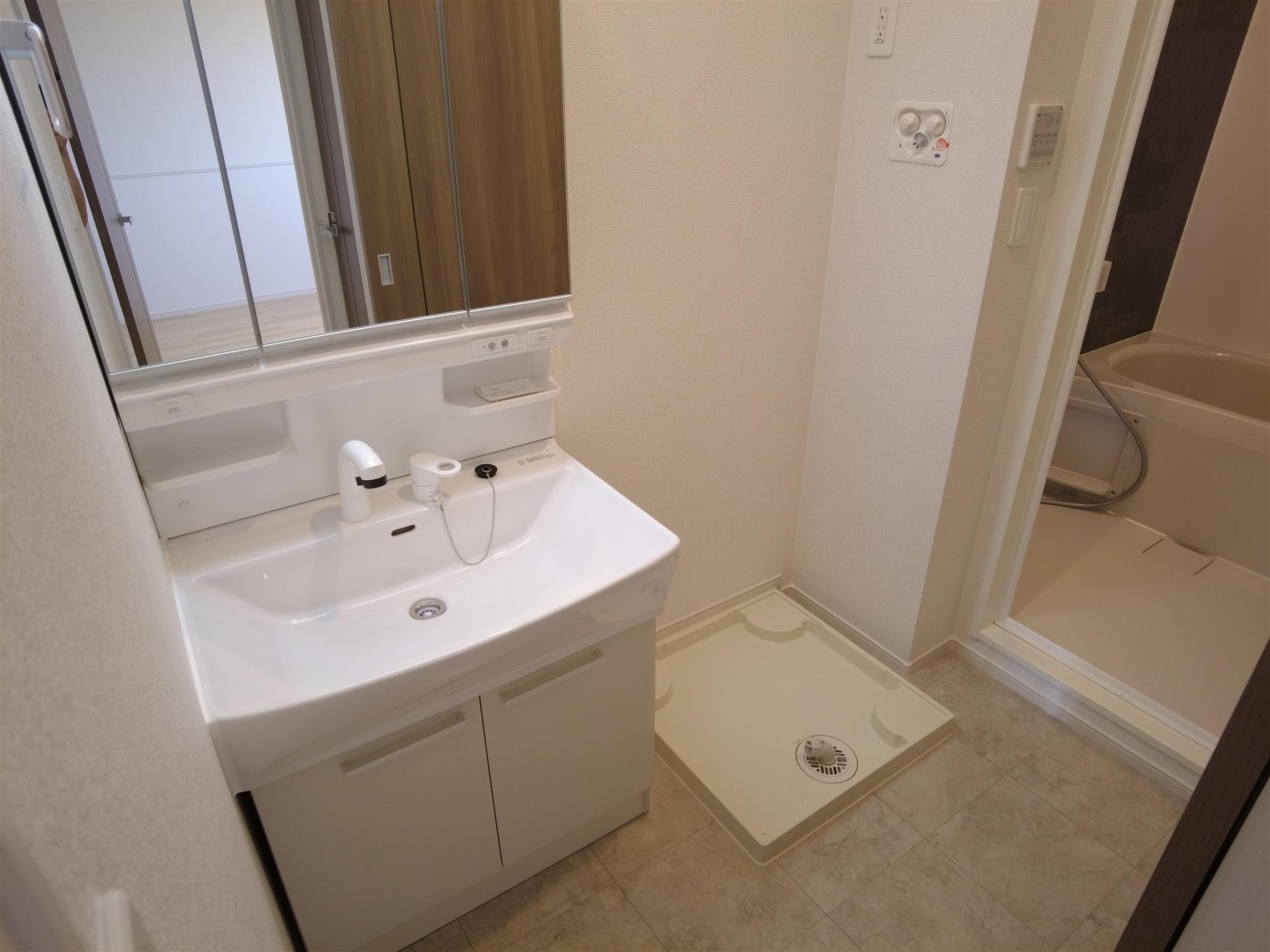 洗面設備　洗面化粧台