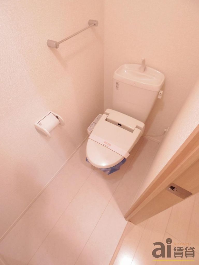 トイレ　※同仕様写真