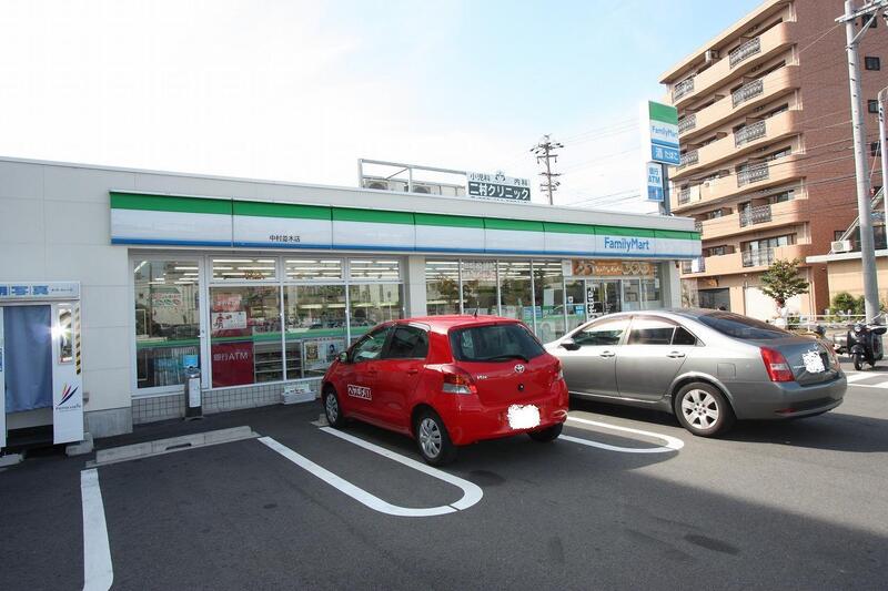 コンビニ　ファミリーマート中村並木店（コンビニ）まで128m