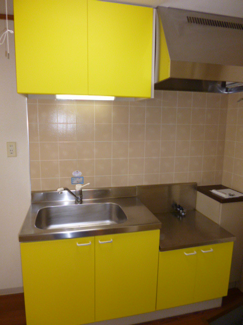 キッチン　※写真は103号室のお部屋です。