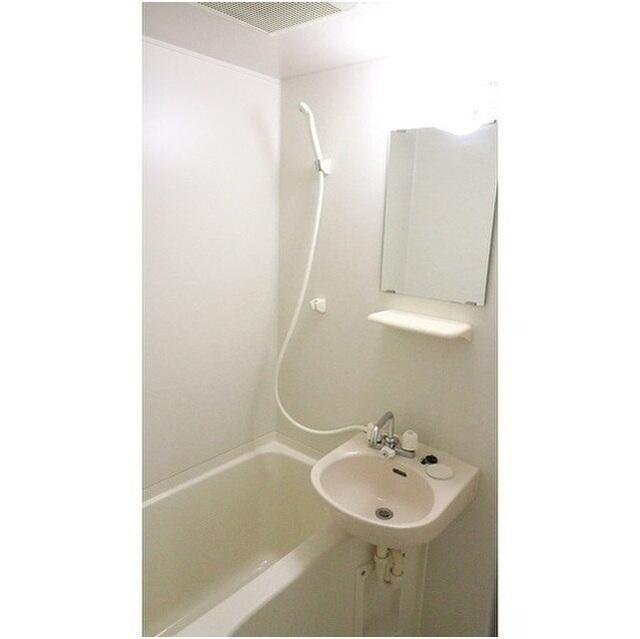 バス・シャワールーム　※同タイプ別部屋の写真となり…?