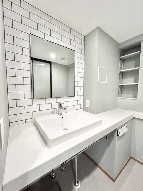 洗面設備　写真は同タイプ住居です。