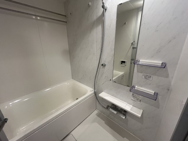 バス・シャワールーム　お風呂で日々の疲れを落としましょう