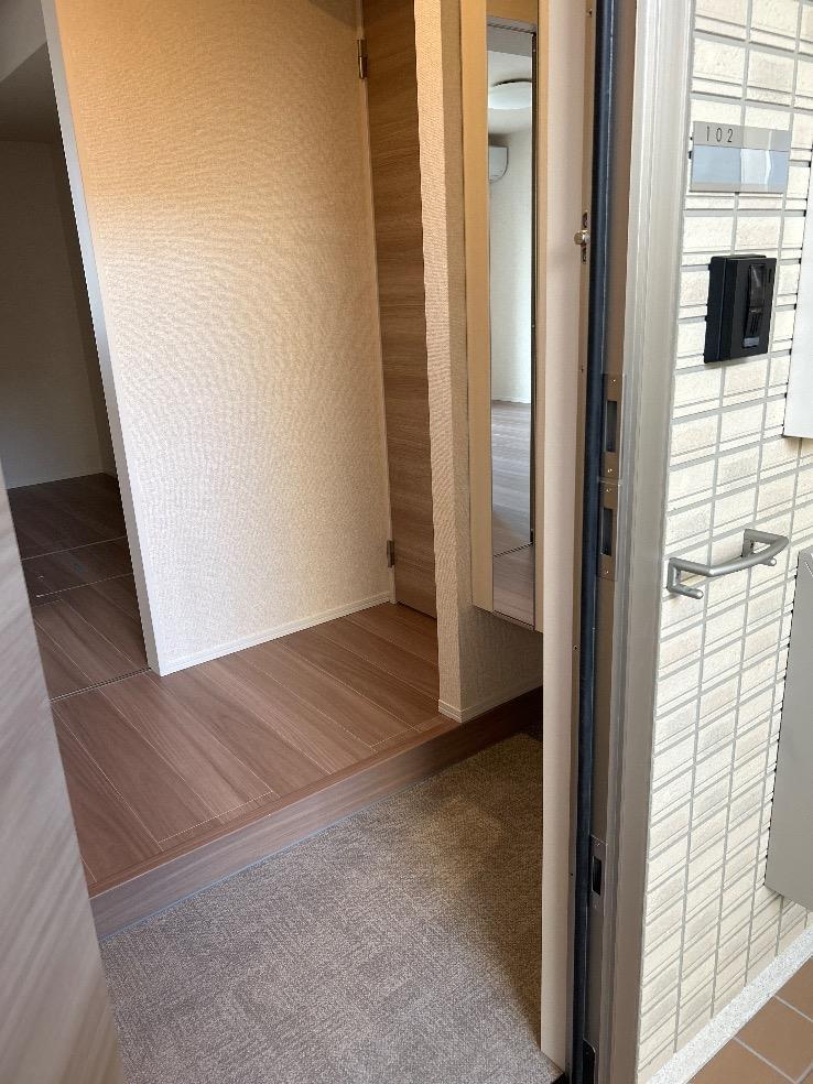 玄関　反転タイプ