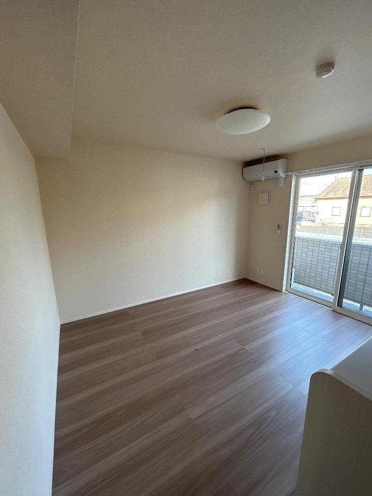 居室・リビング　反転タイプ