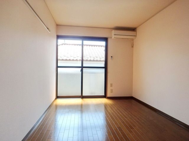 居室・リビング　★日当たり良好　洋室★