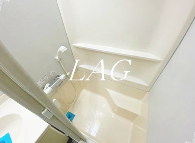 バス・シャワールーム　シャワールームになります。お風呂です。