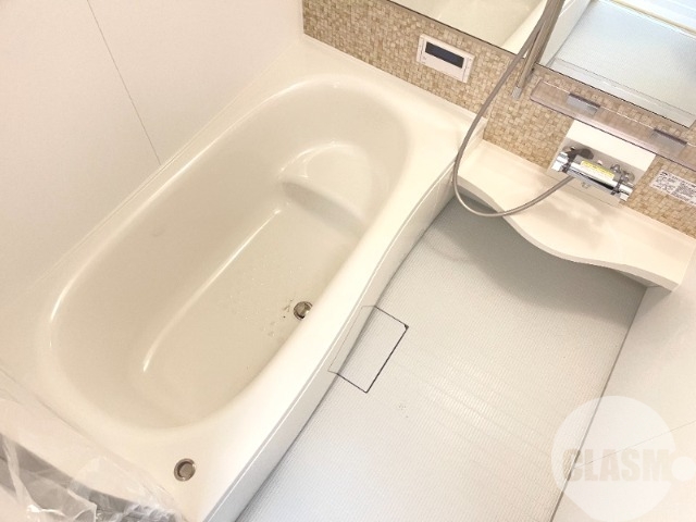 バス・シャワールーム　浴室乾燥機＆追焚機能付き広々バスルーム♪