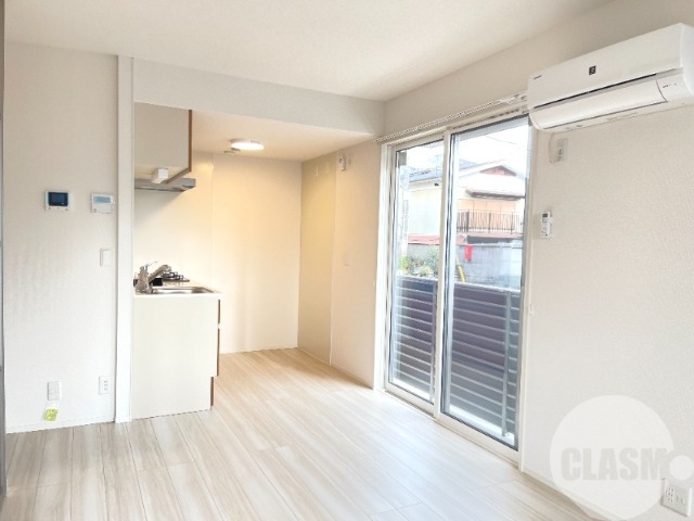 居室・リビング　明るいお部屋です♪