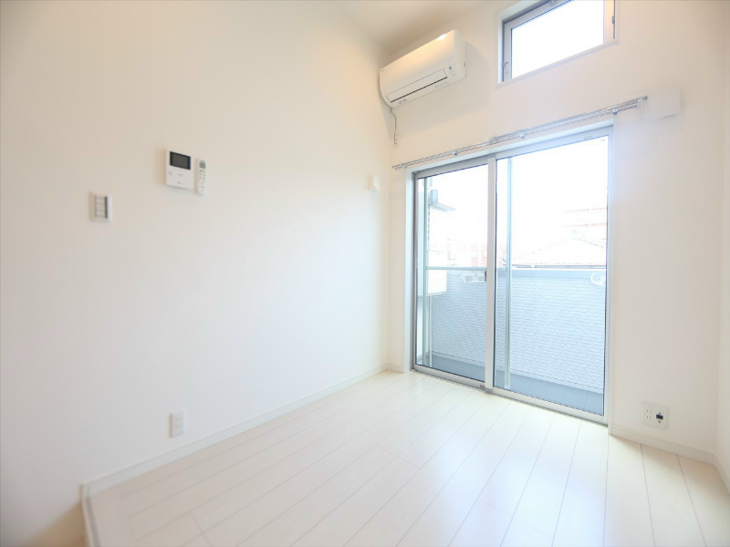 バルコニー　洋室4.5帖　ロフト4.5帖（収納でもお部屋でも使えます）