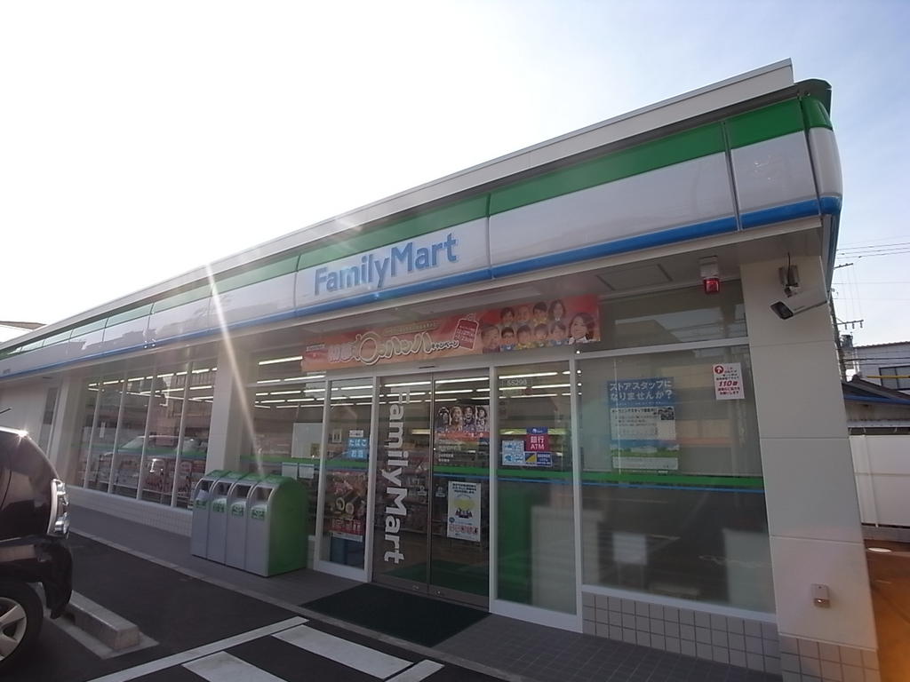 コンビニ　ファミリーマート 熱田切戸町店 (コンビニ)（コンビニ）まで97m