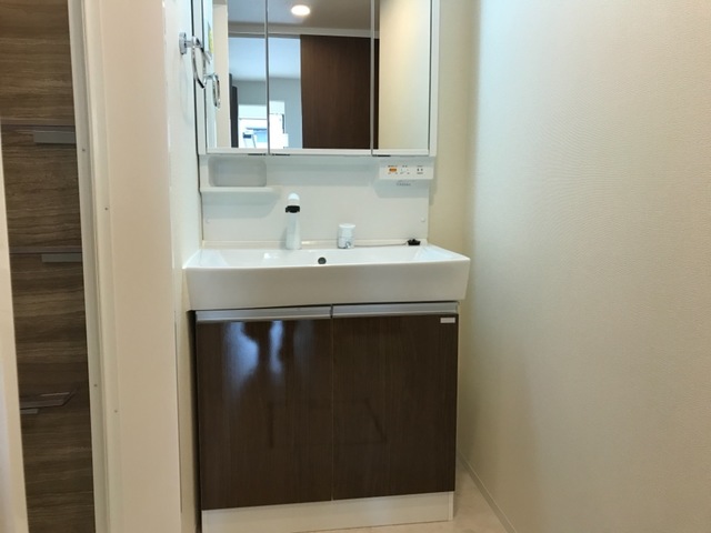 洗面設備　洗髪洗面化粧台