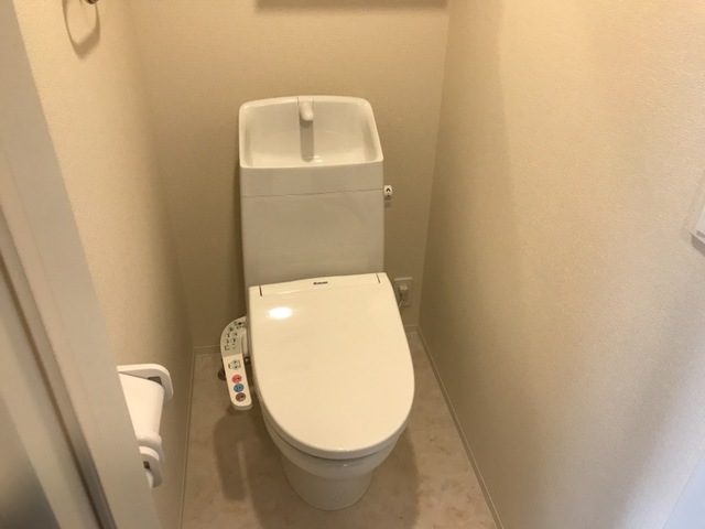 トイレ　シャワー付トイレ