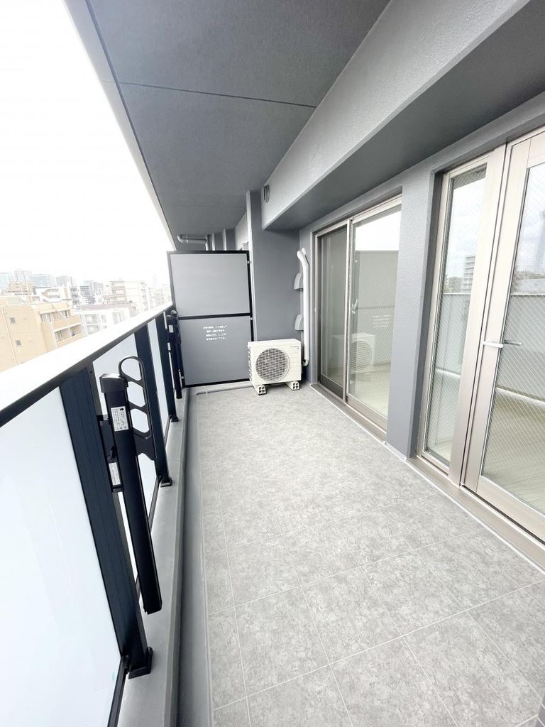 バルコニー　バルコニー