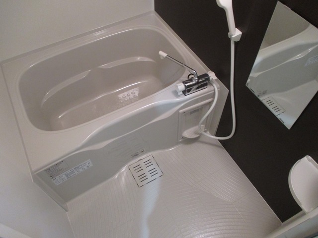 バス・シャワールーム　高級感のある浴室です