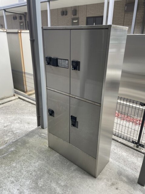 エントランス　宅配ボックス