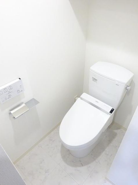 トイレ　★温水洗浄便座★