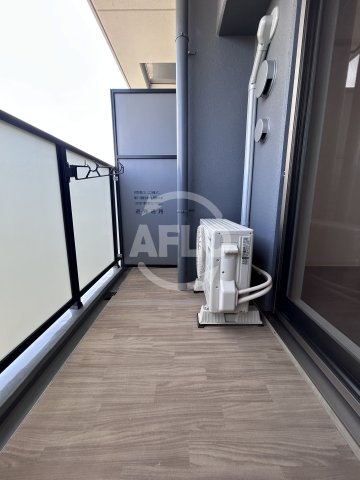 バルコニー　プレサンス西中島南方セレスト　バルコニー