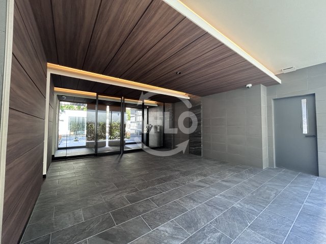 エントランス　プレサンス西中島南方セレスト　エントランス