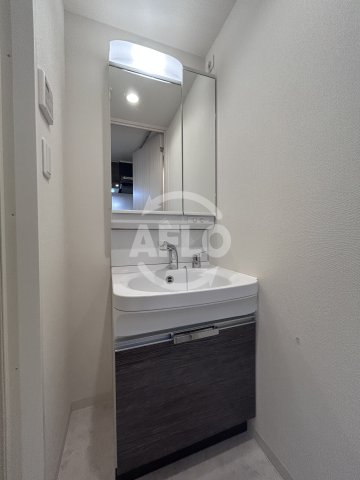 洗面設備　プレサンス西中島南方セレスト　洗面台