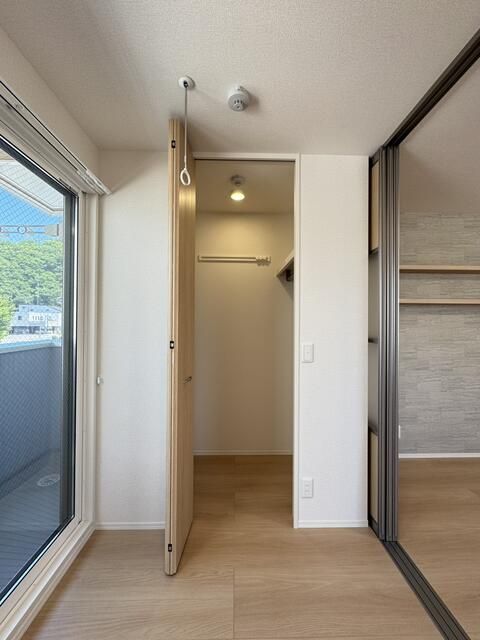 収納　写真は別の部屋のものです。