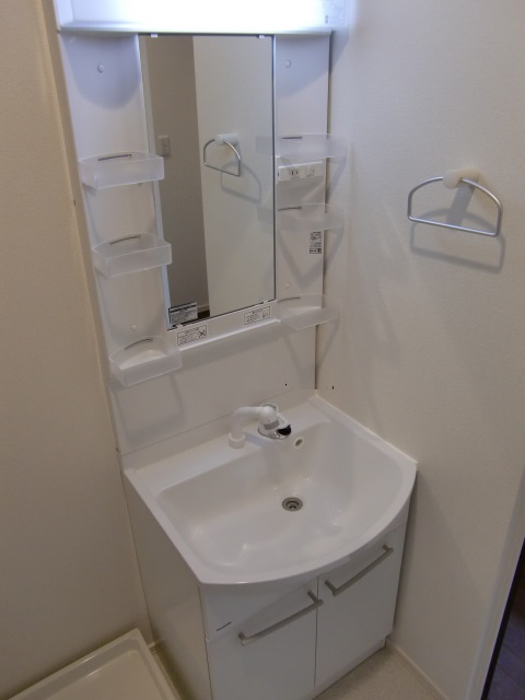 洗面設備　同メーカー参考写真