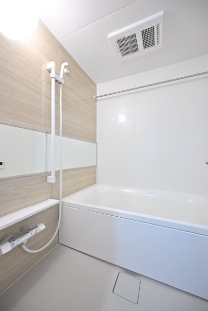 バス・シャワールーム　ゆったり過ごせるお風呂です