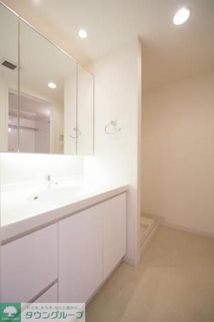 洗面設備　※写真は同タイプ住戸です。