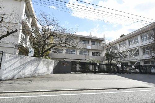 中学校　西宮市立　浜甲子園中学校（中学校）まで349m