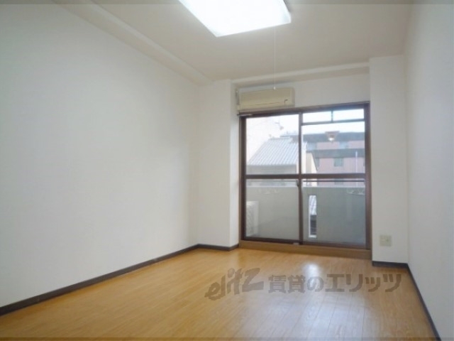 居室・リビング　洋室