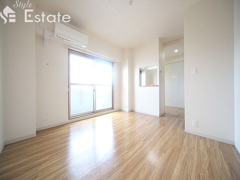 居室・リビング　内装