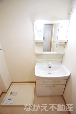 洗面設備　スペースが確保できる洗面所です