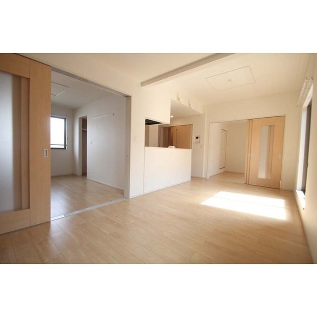 居室・リビング　内装は全て２０３にて撮影