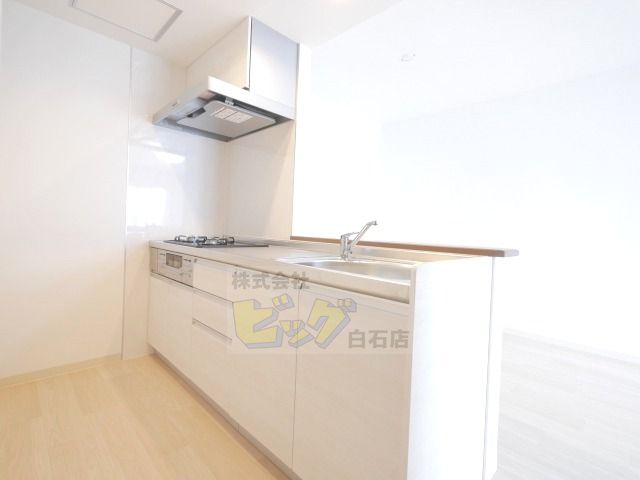 キッチン　人気で使用しやすい対面型システムキッチンです♪