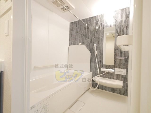 バス・シャワールーム　広々とした浴室で快適なお風呂です♪