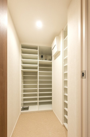 収納　＊同間取り別部屋参照