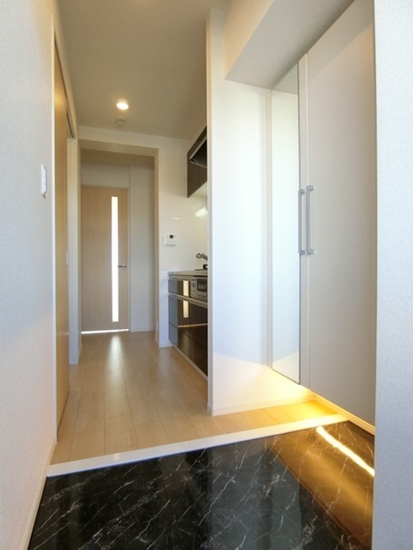 玄関　図面と現状に相違がある場合には現状を優先