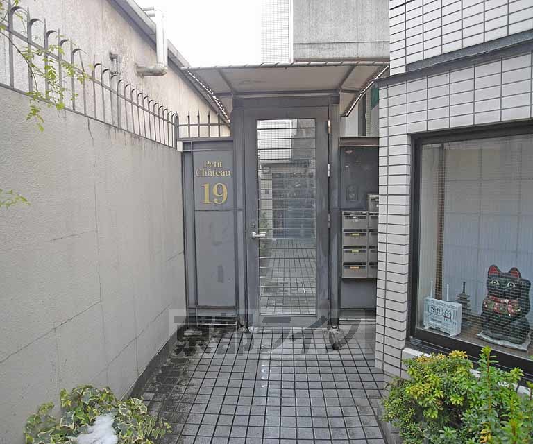 エントランス　綺麗なエントランスです。