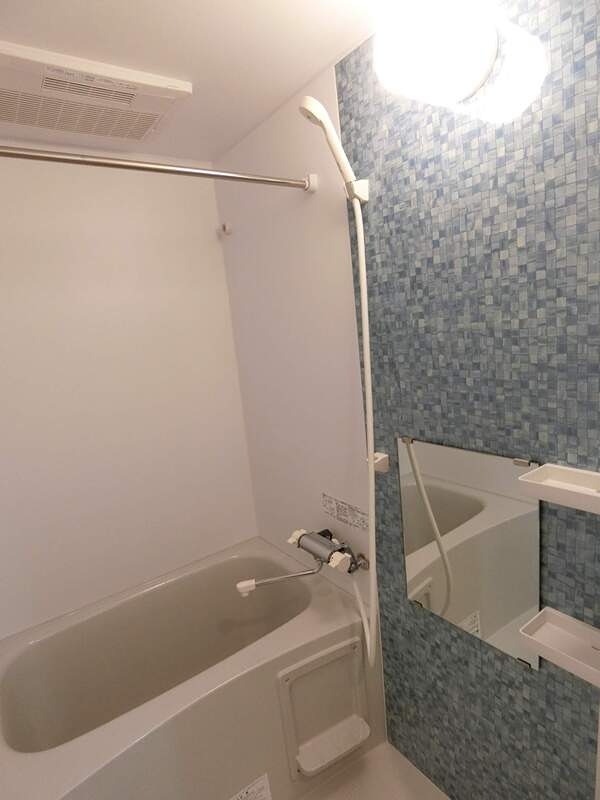 バス・シャワールーム　浴室乾燥機付きです。