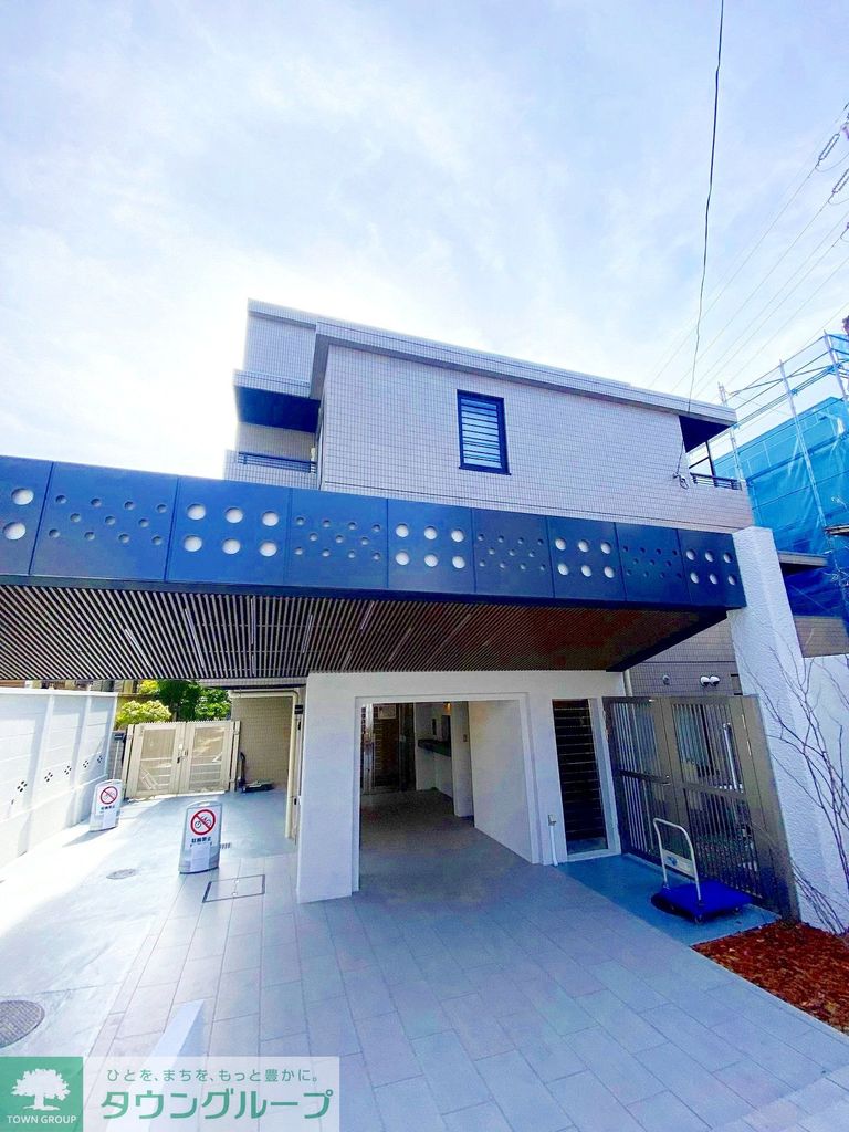 建物外観　エントランス