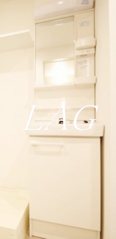 洗面設備　独立洗面台です。