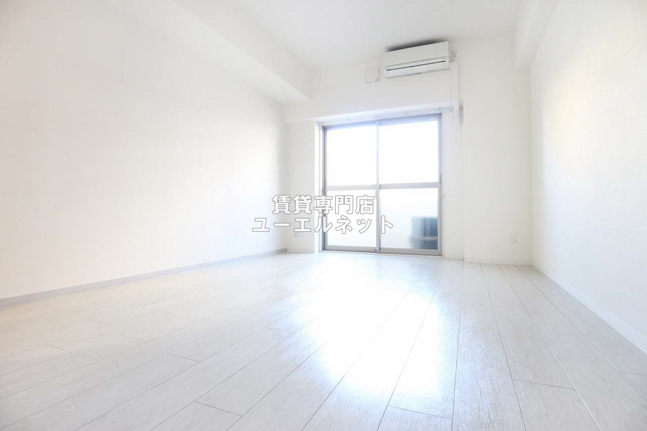 居室・リビング　ゆったりとくつろげる、落ち着きのある居室空間です