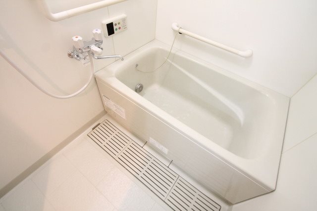 バス・シャワールーム　同建物の別部屋の写真