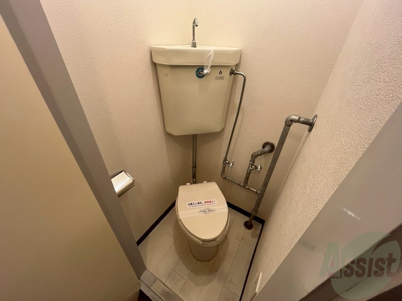 トイレ　こちらはトイレです。清潔感があり、安心して使用できます。