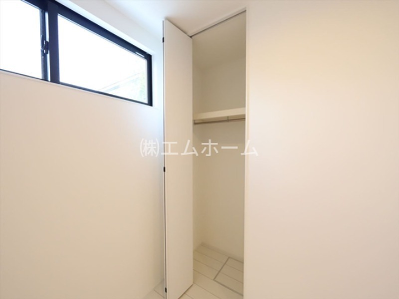 収納　クローゼット　同型写真